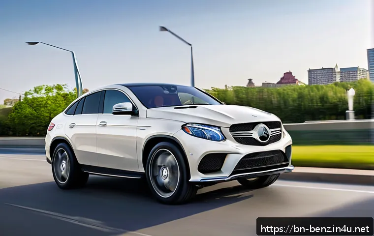 벤츠 GLE 쿠페의 최신 옵션 - A sleek Mercedes-Benz GLE Coupe driving smoothly on a modern highway at dusk, showcasing its sporty ...